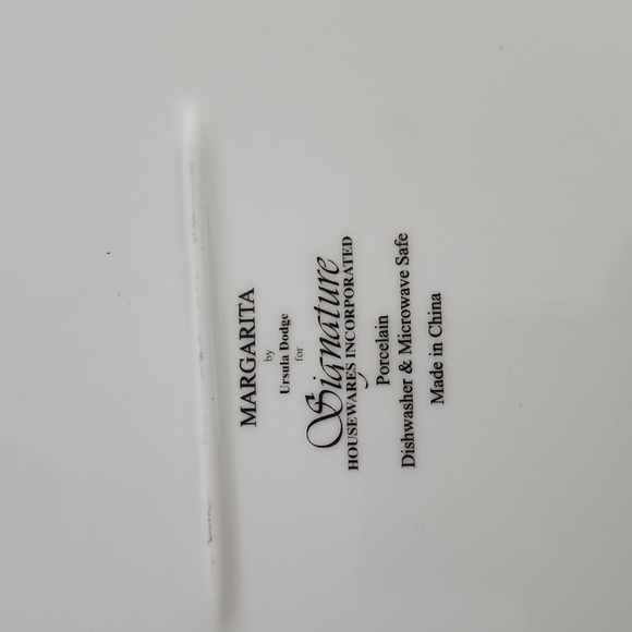 Margarita Ursula Dodge Platter Signature Housewares - Picture 5 of 5